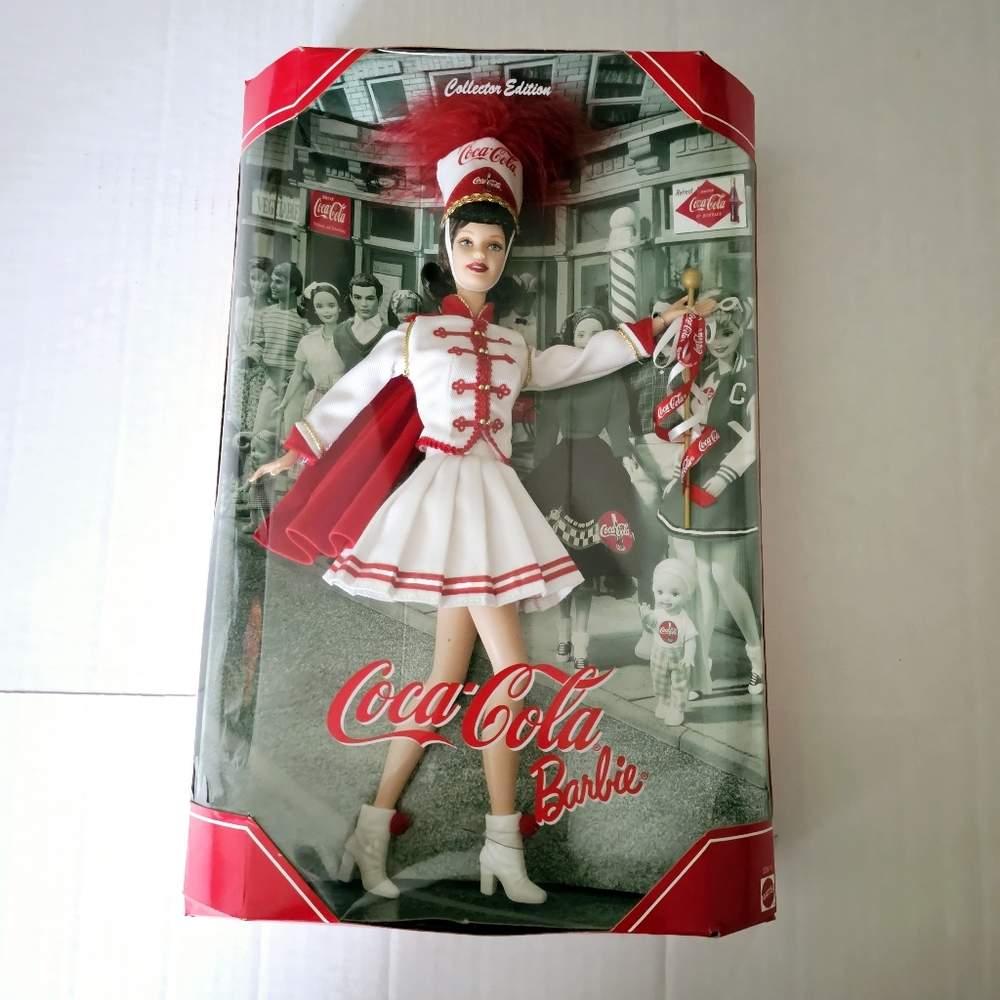 Matel Coca Cola majorette Barbie 2001 collector edition doll 53974 NRFB
